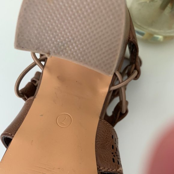 Boutique By Corkys Brown Heel Shoes, Size 7 - Picture 10 of 14